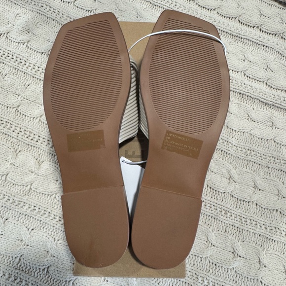 Steve Madden Women's Tan and Cream Slide Sandals - Picture 3 of 5